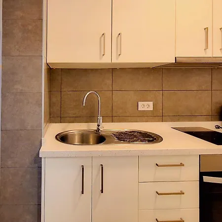 アパート With Balcony And Sea View