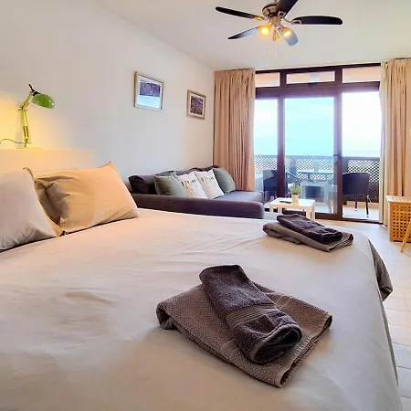 With Balcony And Sea View Appartement